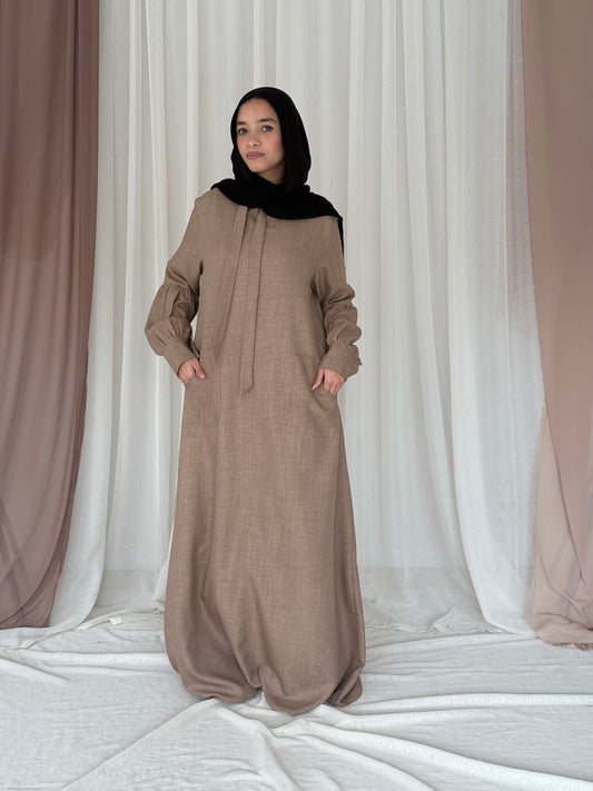 Linen abaya in beige