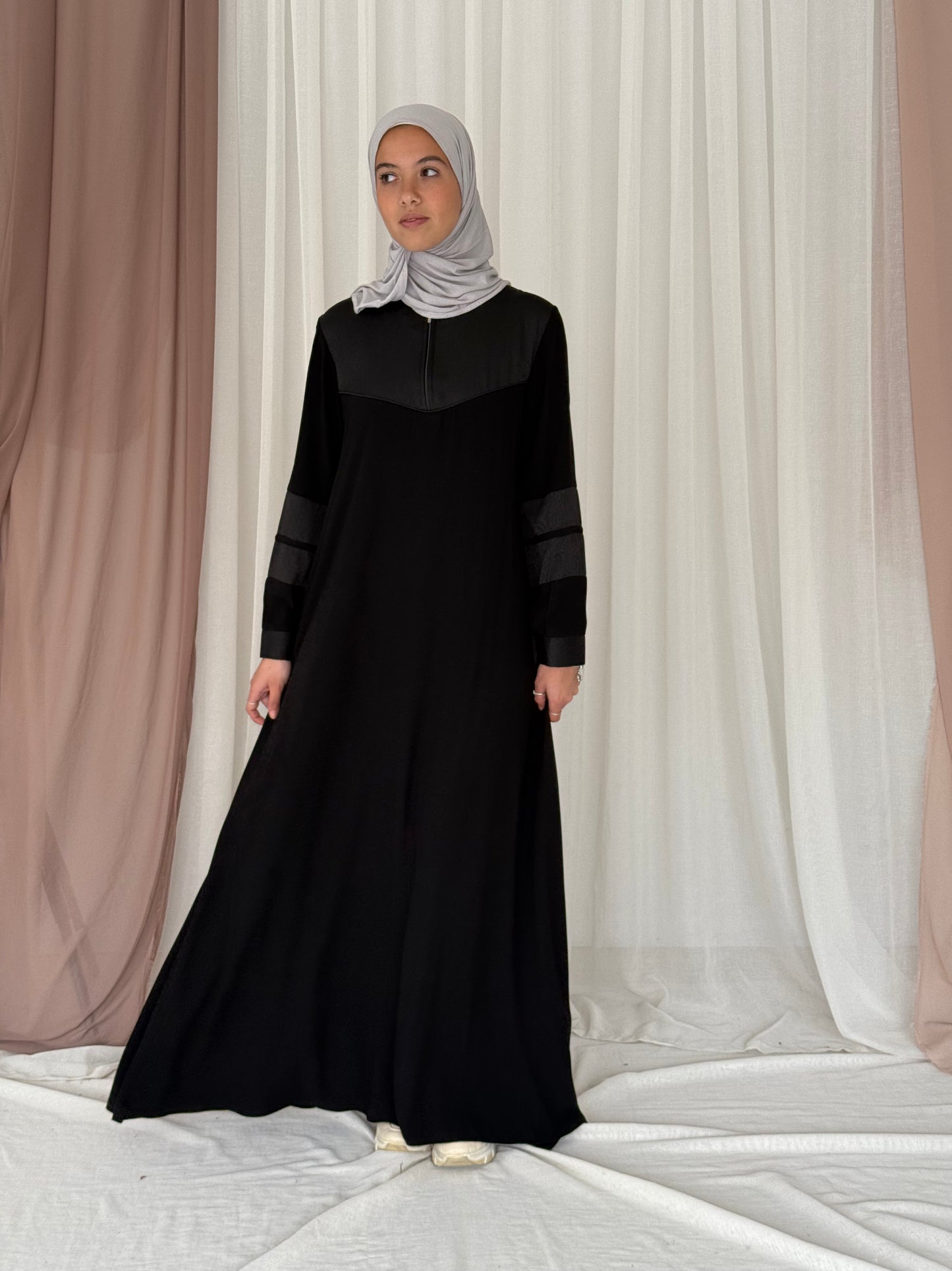 Zumorda black abaya